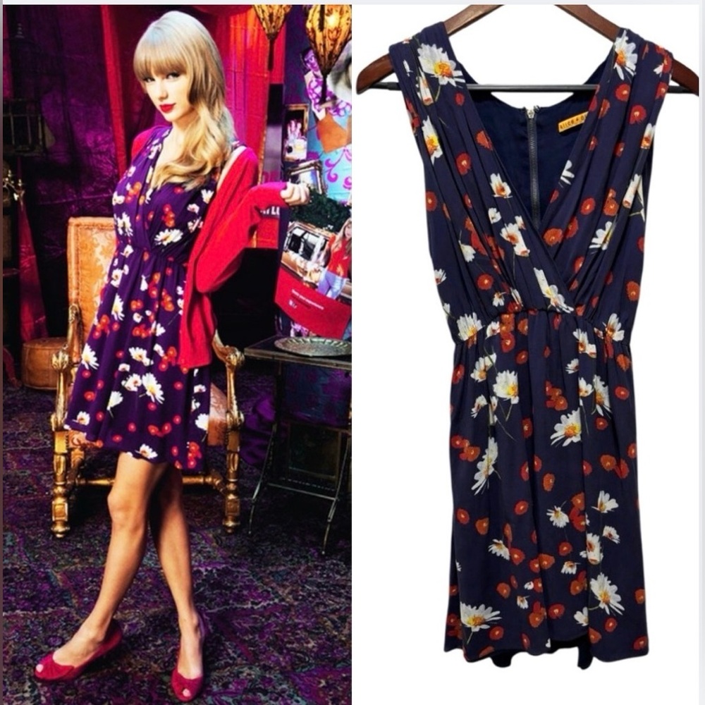 ASO Taylor Swift Sleeveless Floral Printed Dress in Navy